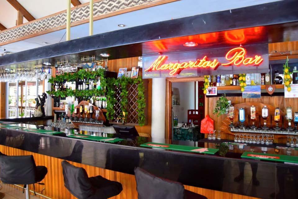 Honiara Hotel Eksteriør billede