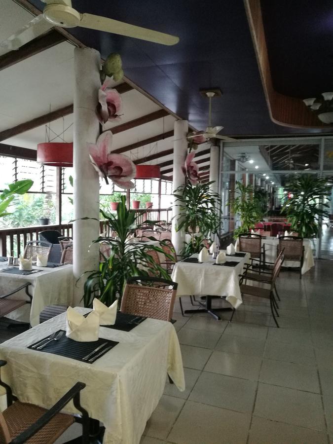 Honiara Hotel Eksteriør billede